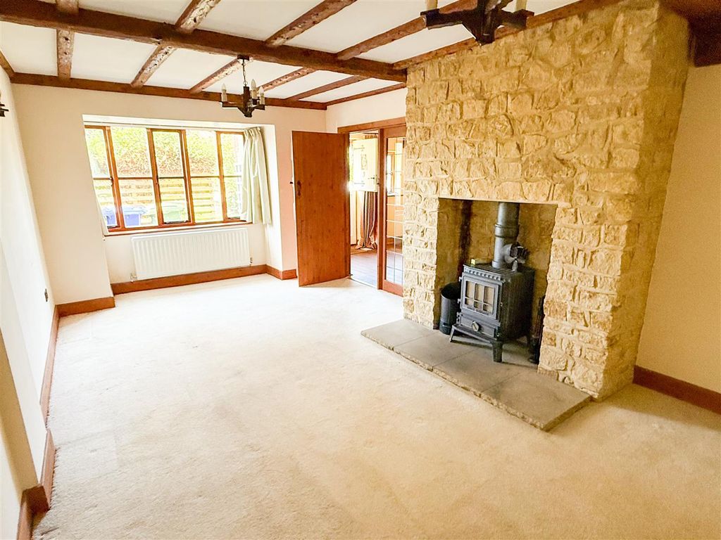 Property photo 2 of 19 Sitting Room