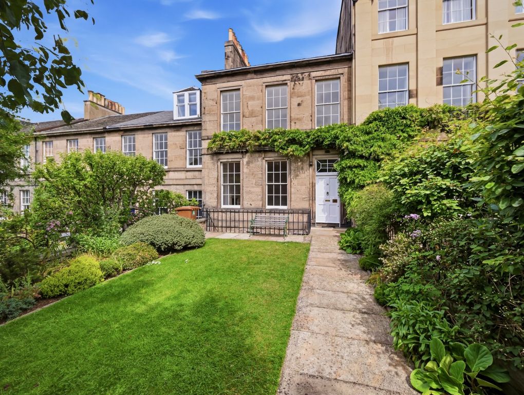 Property photo 1 of 64 Picture No. 01