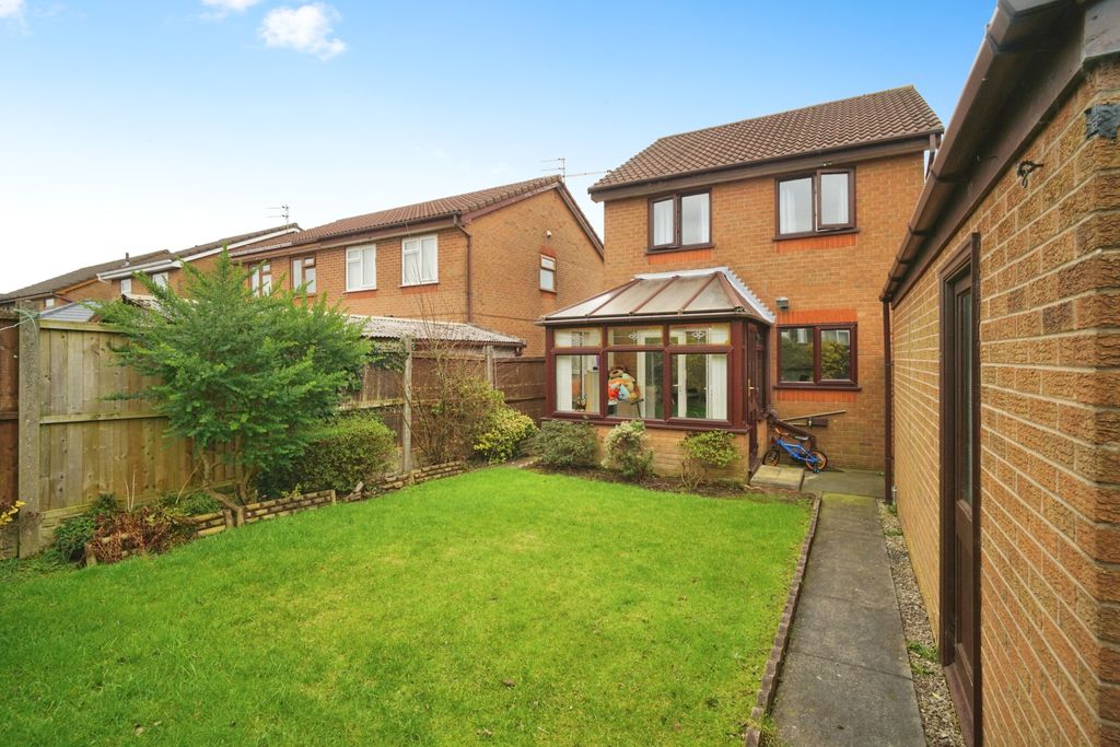 Property photo 2 of 18