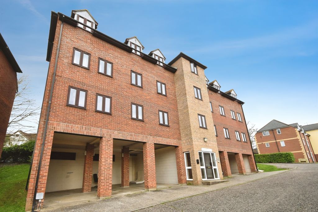 Property photo 1 of 15