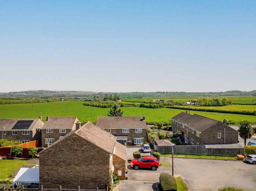 Property photo 3 of 31 5126883