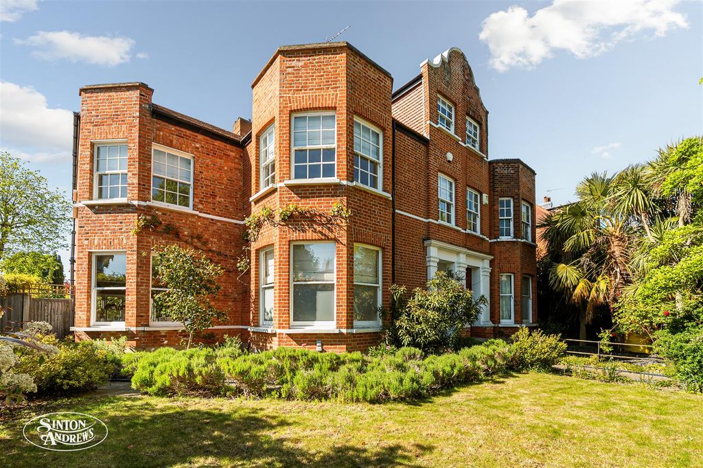 Property photo 1 of 22 21 Elers Road-14.Jpg
