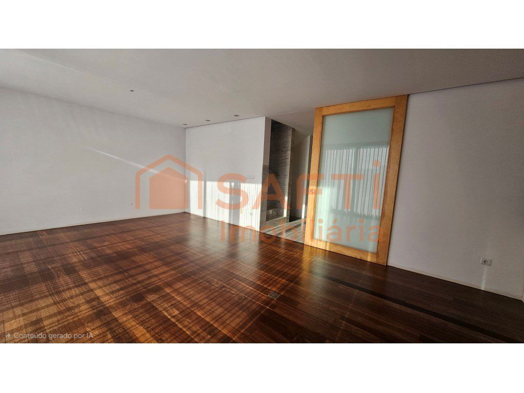 Property photo 3 of 26