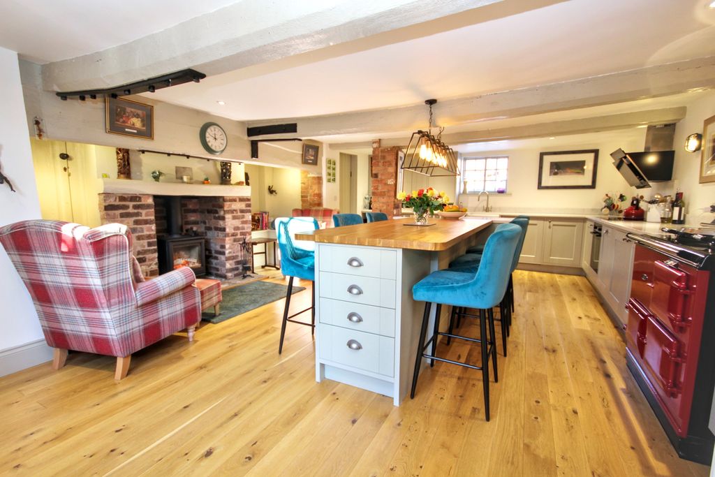 Property photo 2 of 15 Kitchen Diner