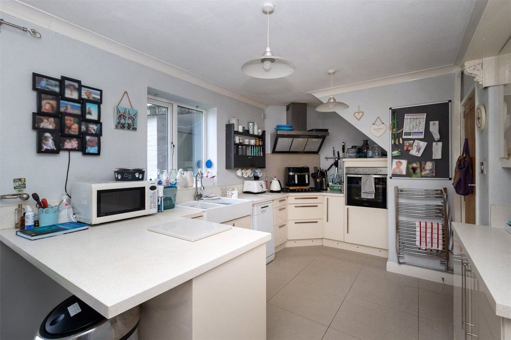 Property photo 3 of 17 Picture No. 23