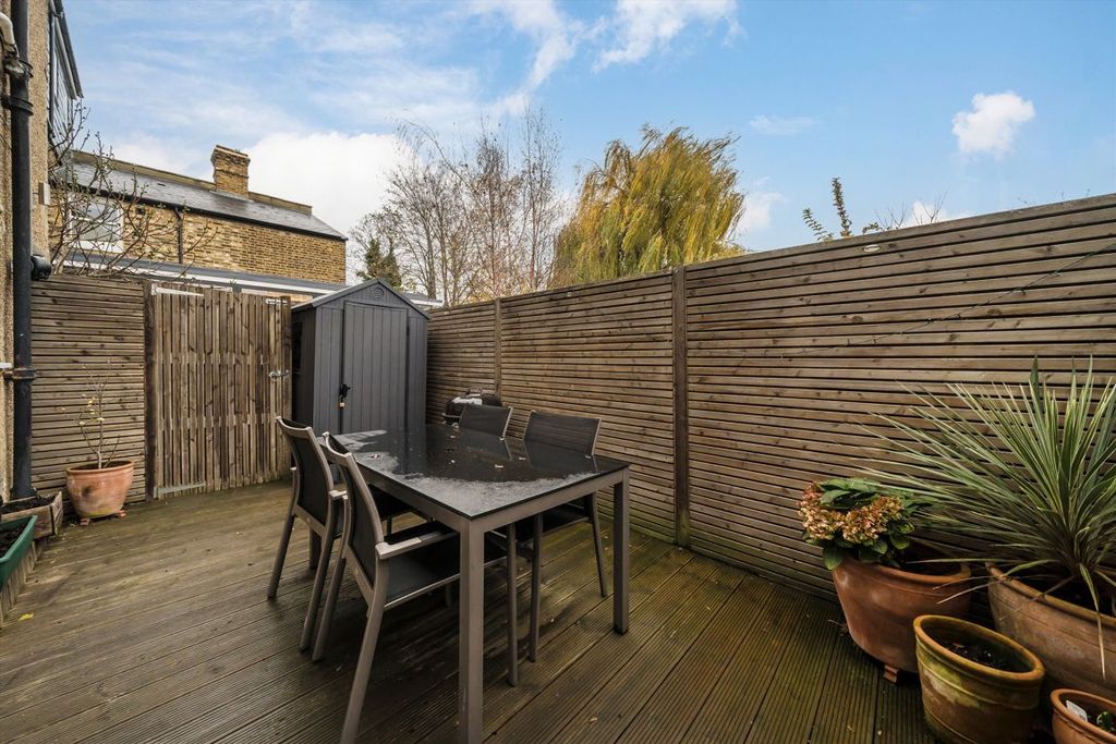 Property photo 3 of 7