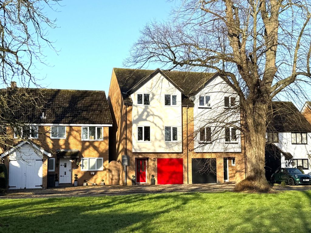 Property photo 1 of 27