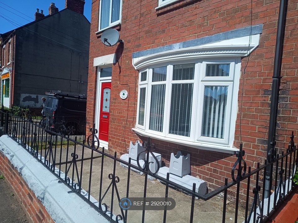 Property photo 2 of 21