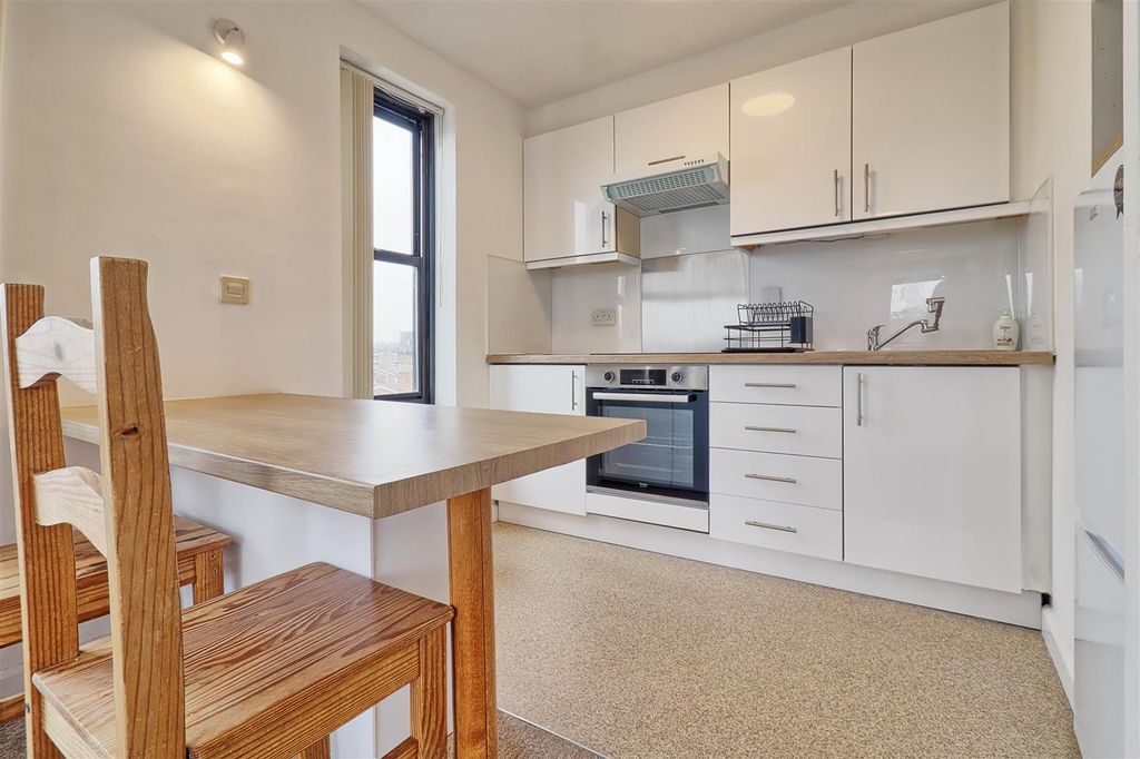 Property photo 2 of 16 Kitchen-Diner.Jpg