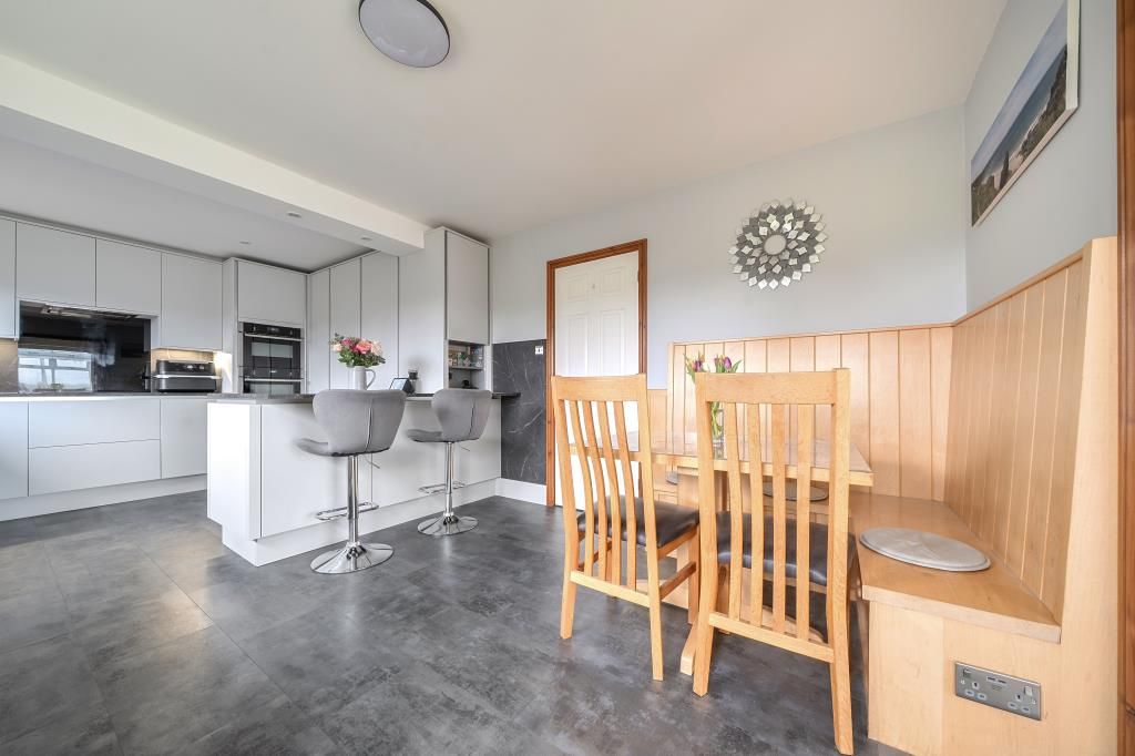 Property photo 3 of 8 Kitchen