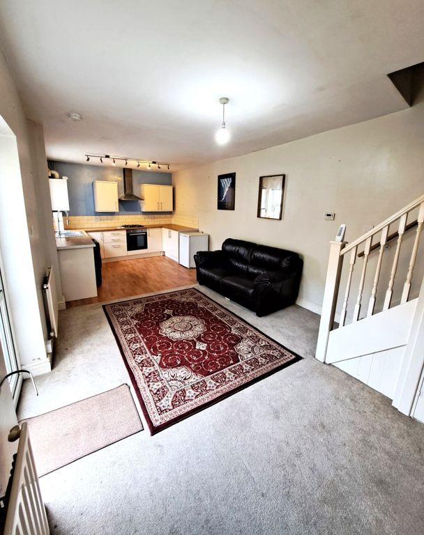 Property photo 2 of 6