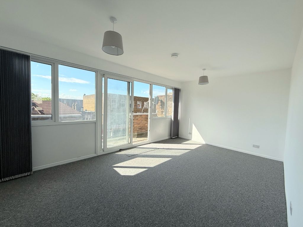 Property photo 1 of 13 5156500