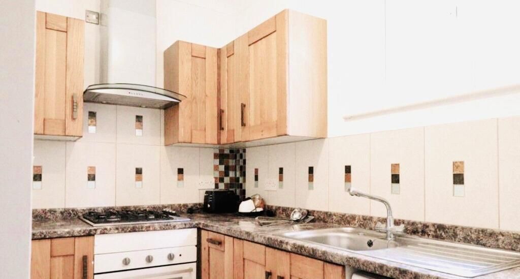 Property photo 2 of 7 Kitchen