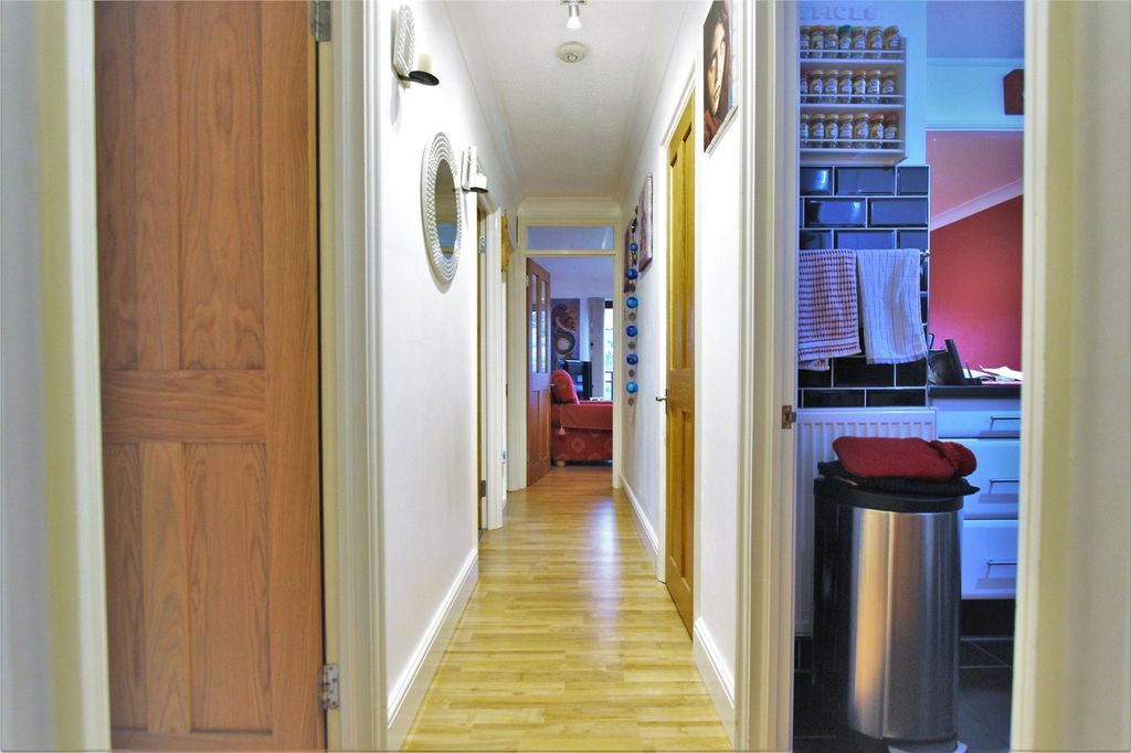 Property photo 3 of 7