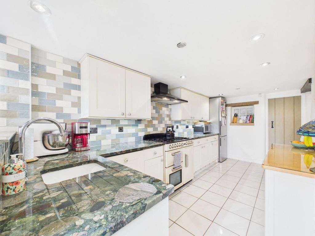 Property photo 2 of 63 Kitchen