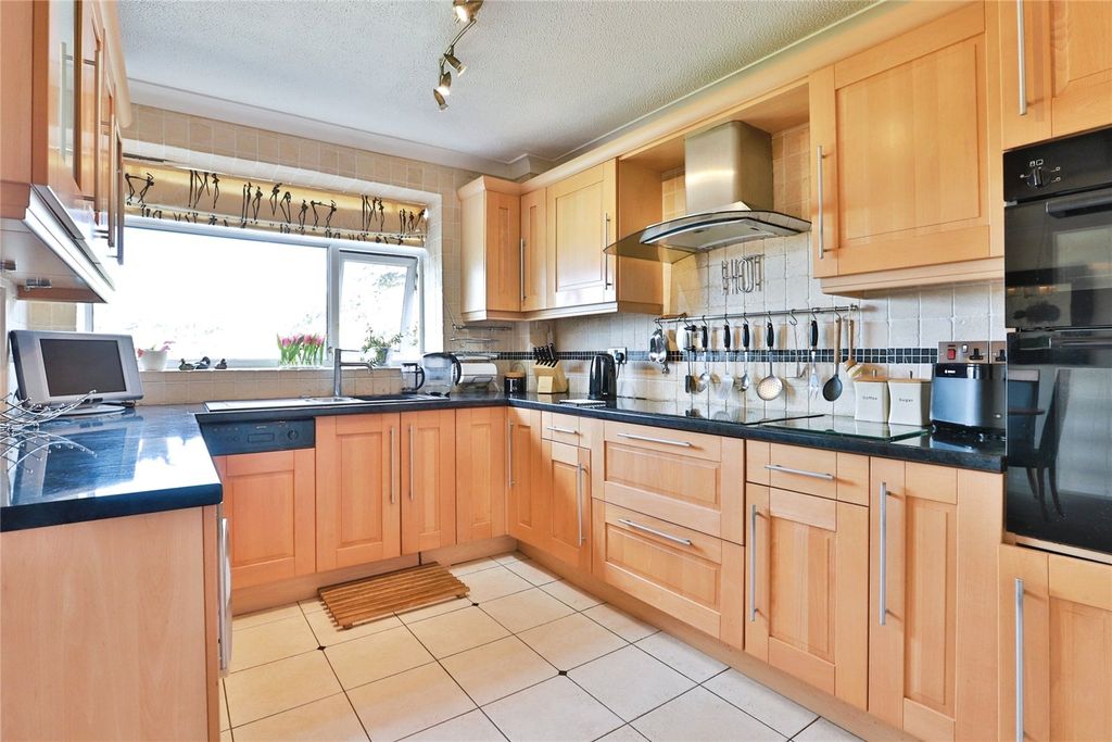 Property photo 3 of 20 Picture No. 04