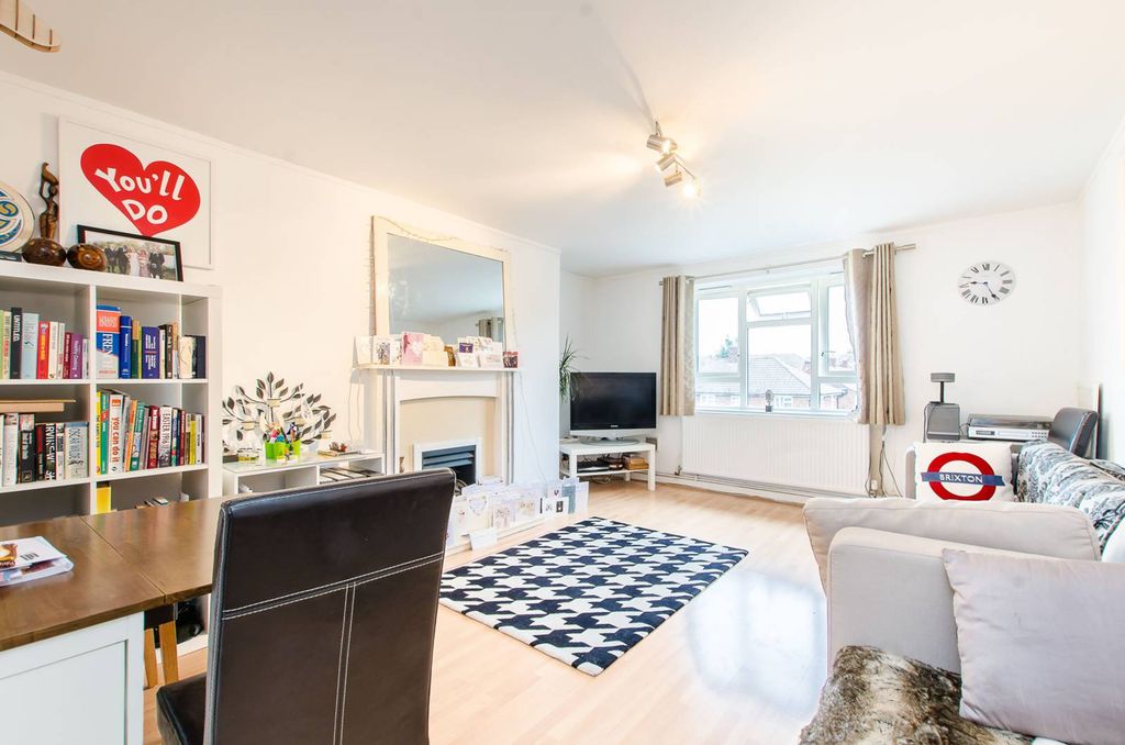 Property photo 1 of 6