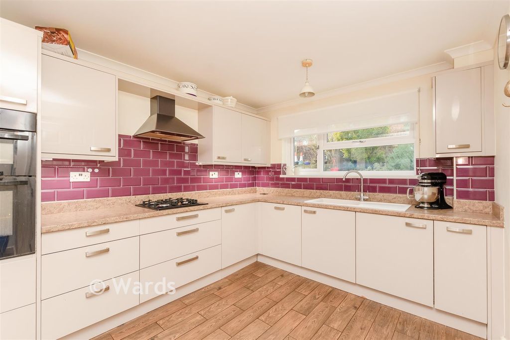 Property photo 2 of 16 Kitchen/Diner