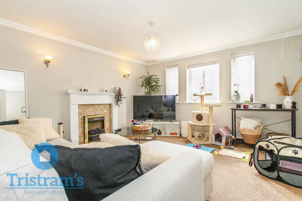 Property photo 3 of 10 Img_7066