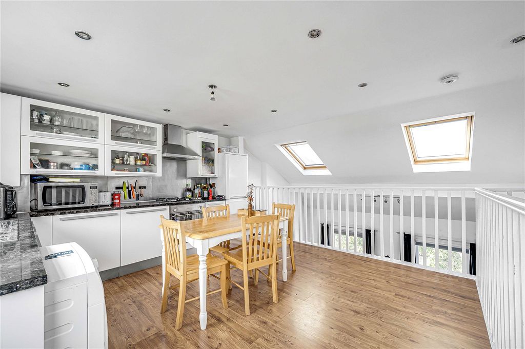 Property photo 2 of 14 Picture No. 05