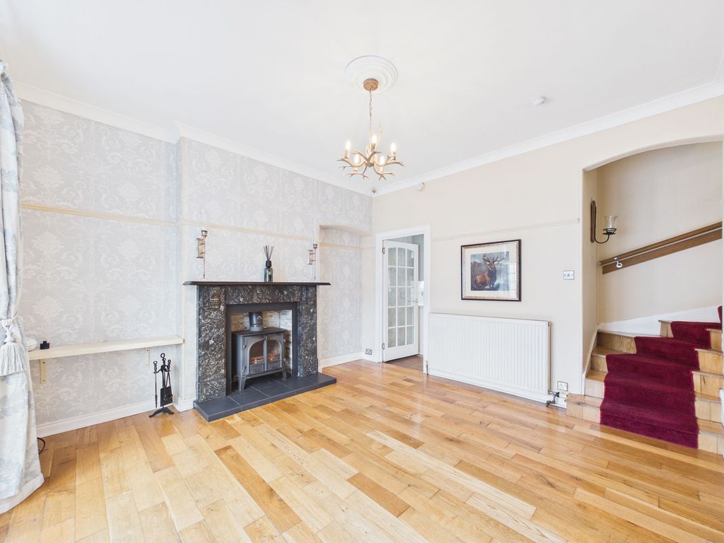 Property photo 2 of 14 Lounge