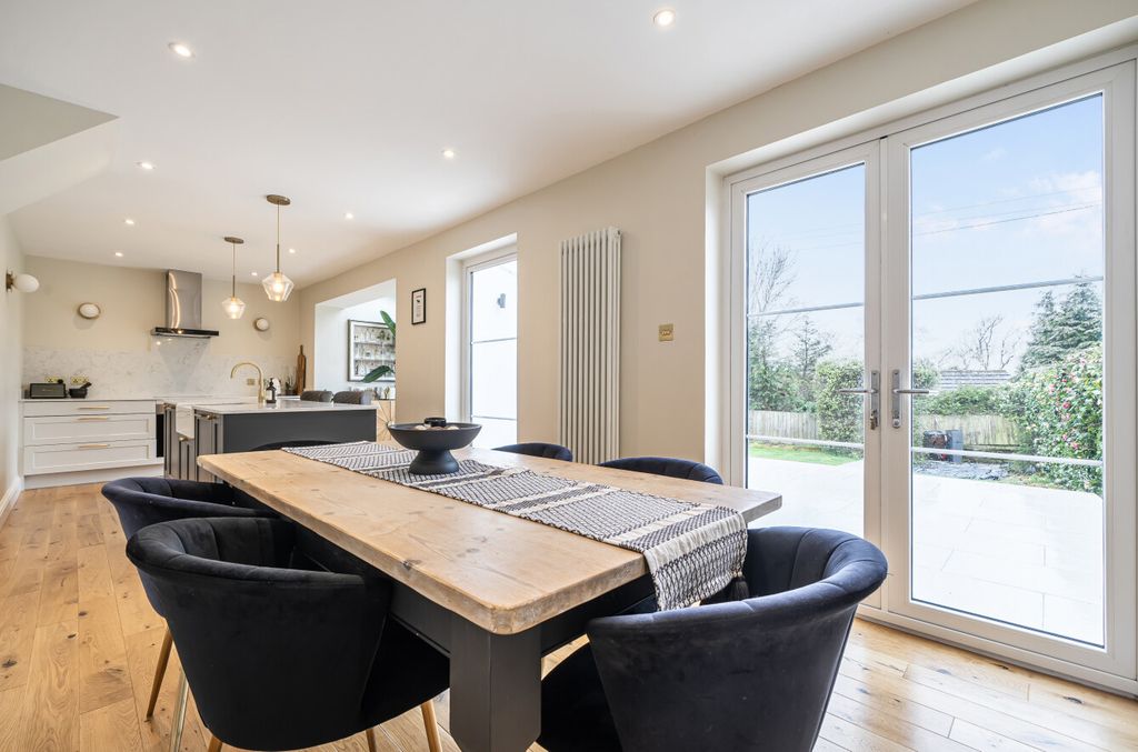 Property photo 3 of 15 Dining Area