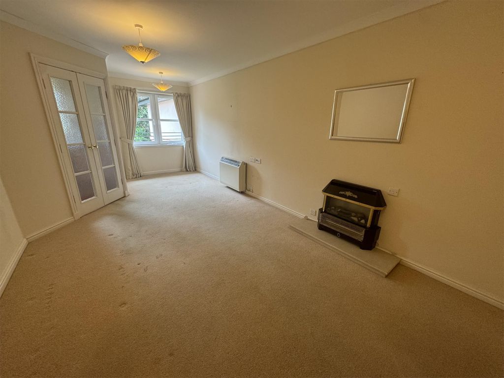 Property photo 3 of 8