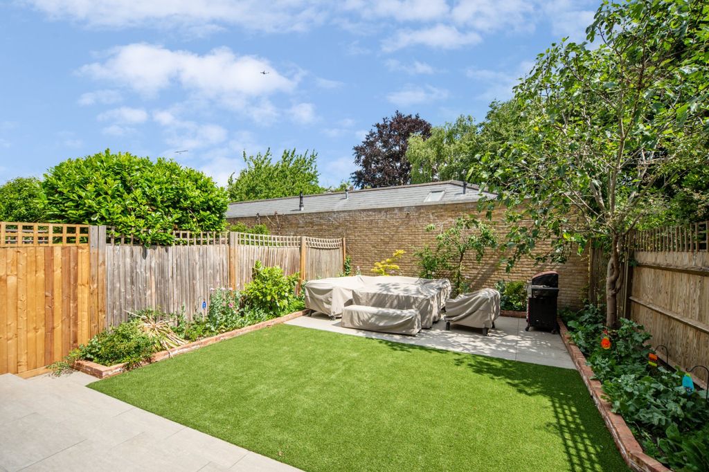 Property photo 2 of 14