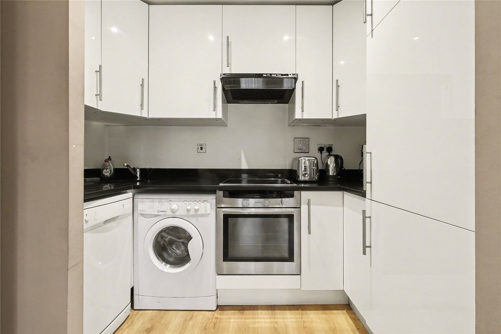 Property photo 3 of 12 Picture No. 04