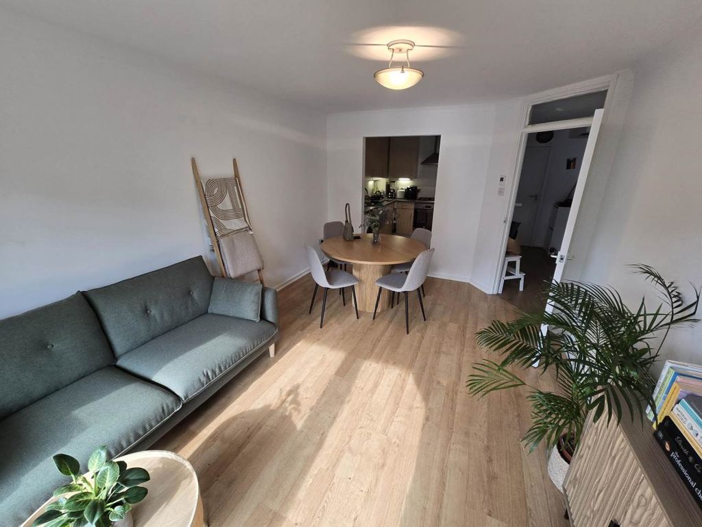 Property photo 3 of 12 1000132495