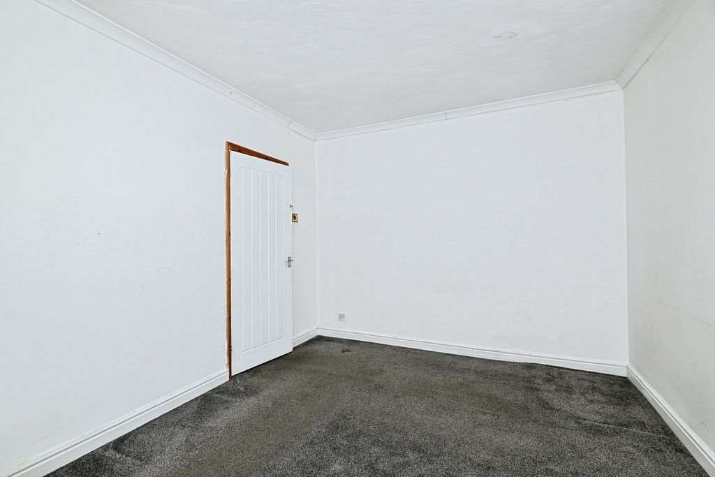Property photo 3 of 14 Pbox-Img.Jpg