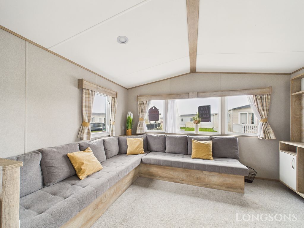 Property photo 1 of 17 Cam02173G0 Pr0326 Still070