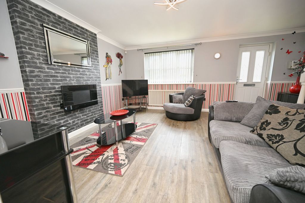 Property photo 2 of 15