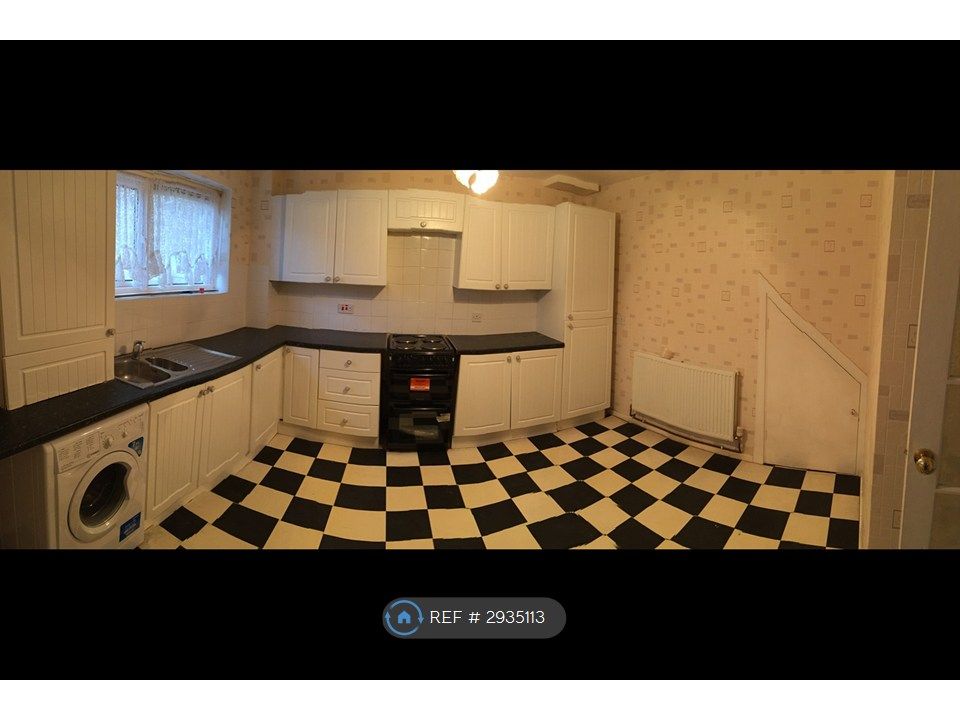 Property photo 2 of 6 Kitchen/Dining Room