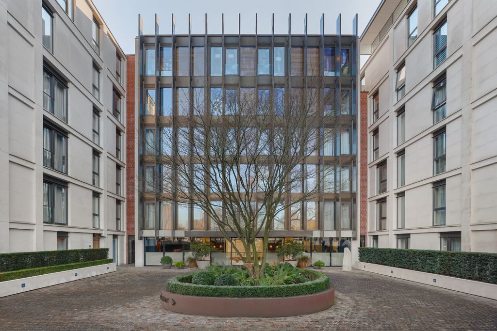 Property photo 1 of 25