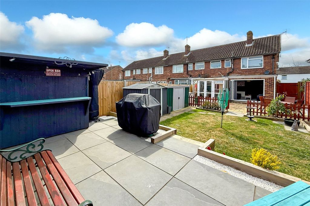 Property photo 2 of 19 Picture No. 17