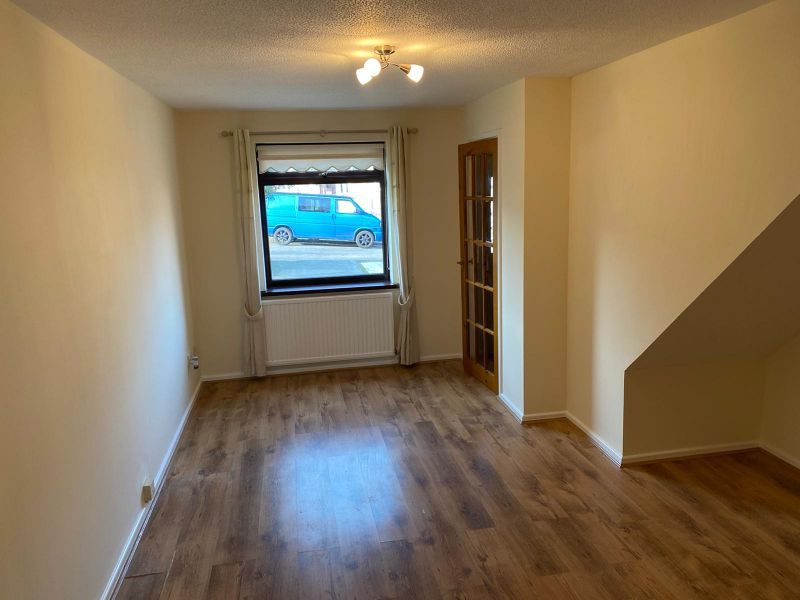 Property photo 2 of 6 Living Room