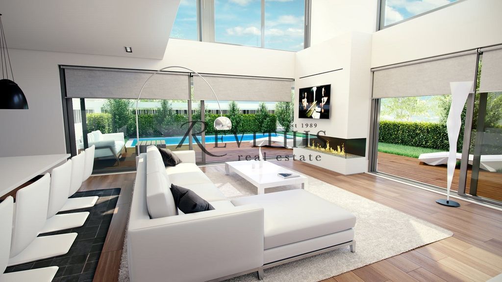 Property photo 1 of 8 Exceptional Maisonette With Heated Pool & Private Elevator Next To The Ellinikon | Alimos