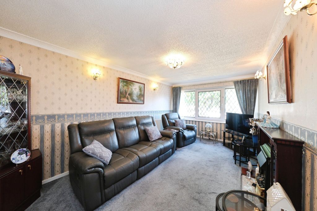 Property photo 3 of 19 Img_7671