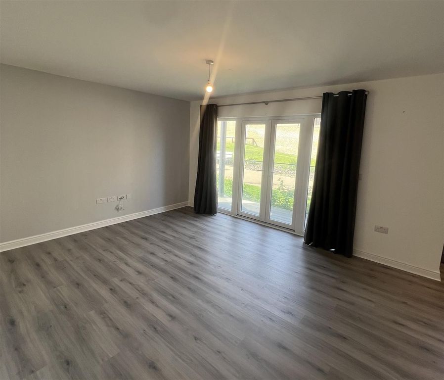 Property photo 2 of 10 Img_1385.Jpg