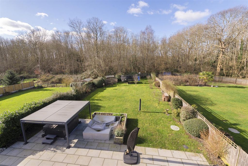 Property photo 3 of 23 1