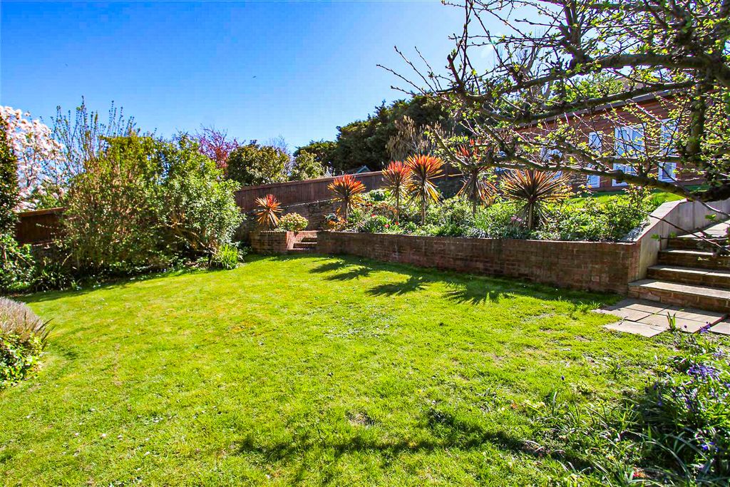 Property photo 3 of 31