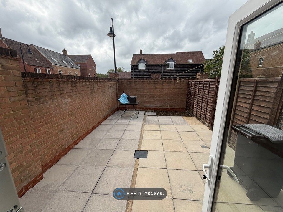 Property photo 3 of 12