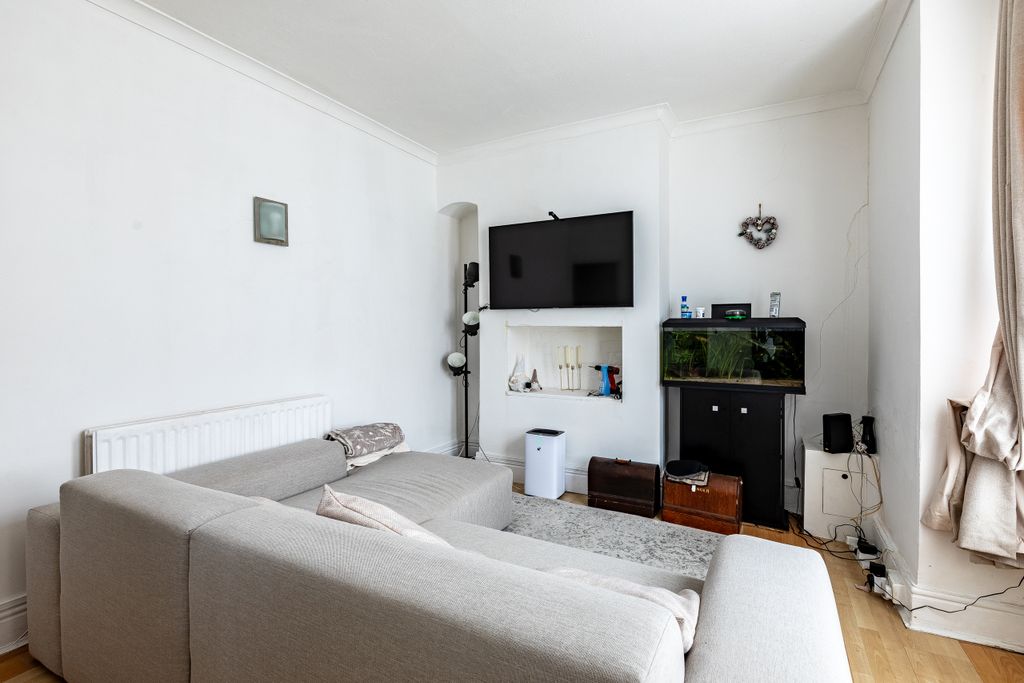 Property photo 3 of 12 Photo 3