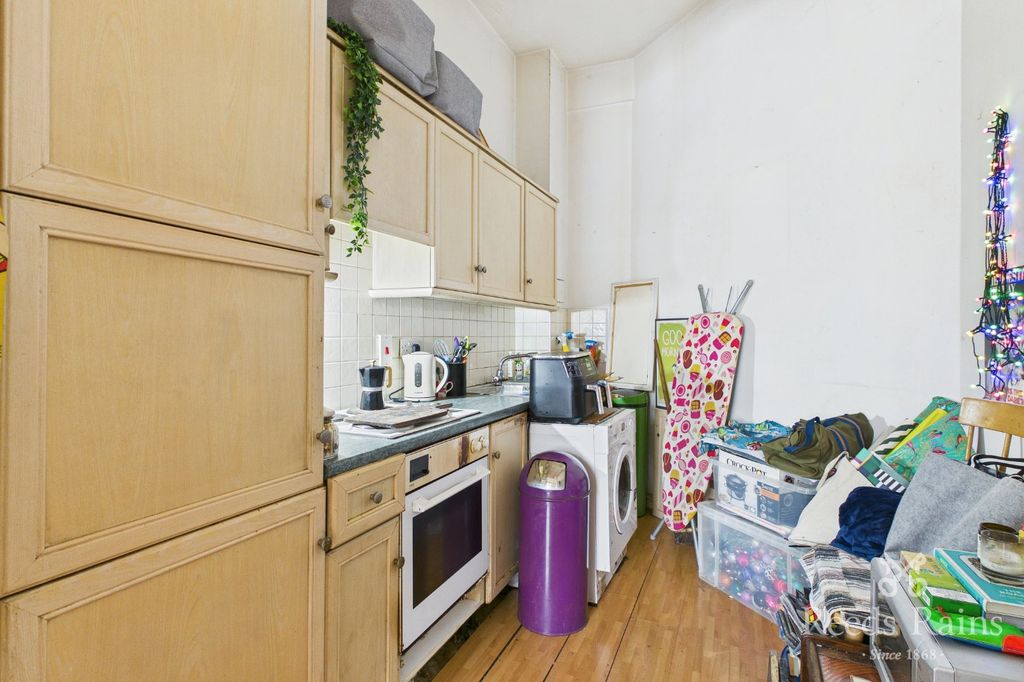 Property photo 3 of 11 Photo