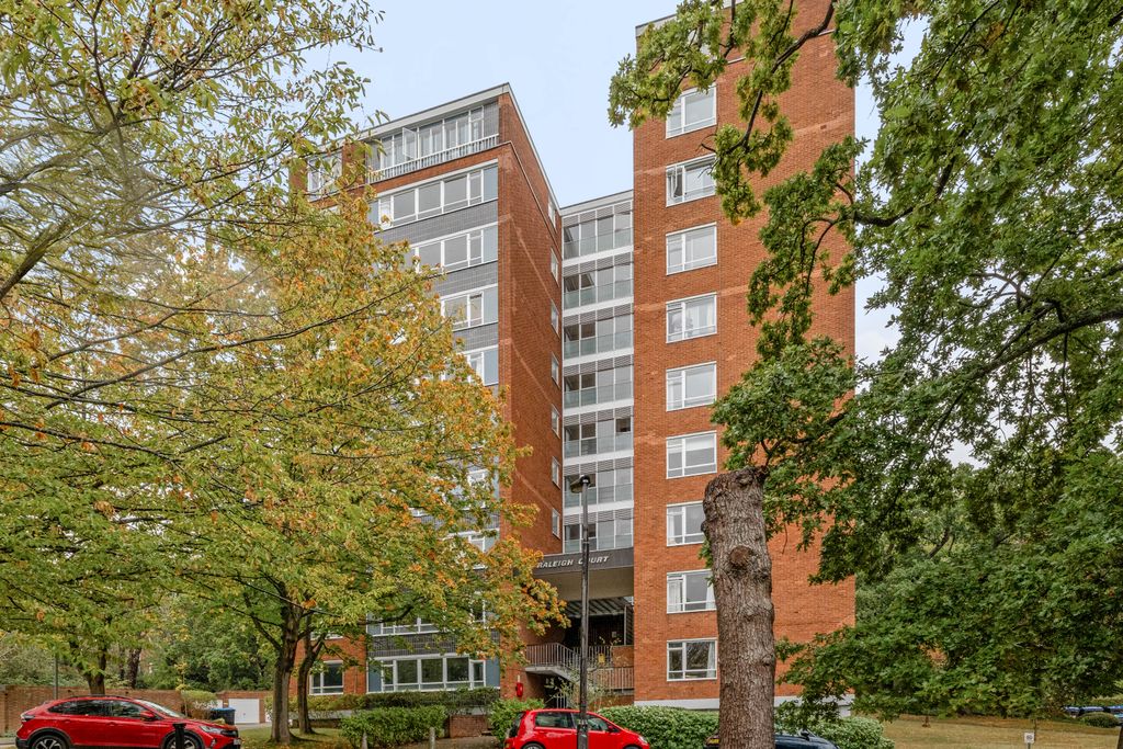 Property photo 1 of 11 918A2337