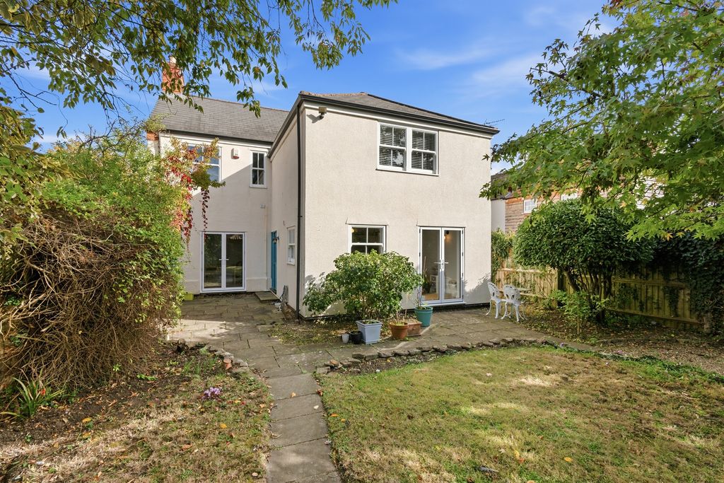 Property photo 2 of 17
