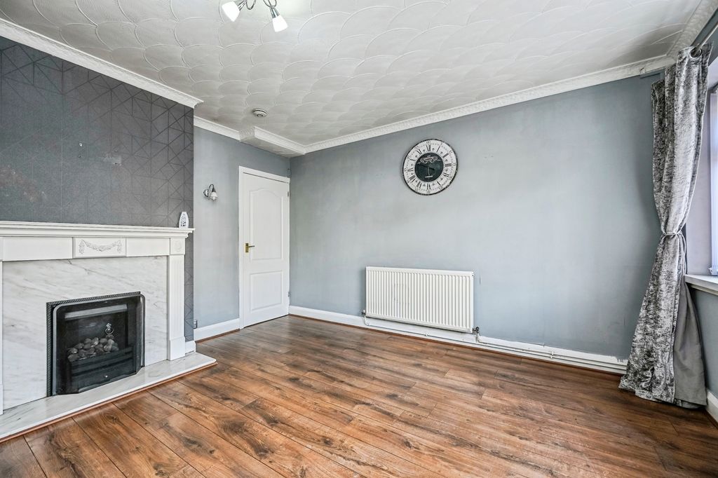 Property photo 2 of 17 Photo