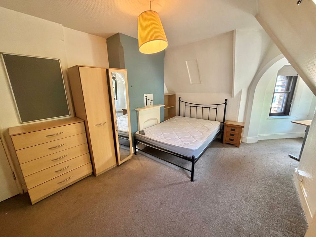 Property photo 1 of 13 Image