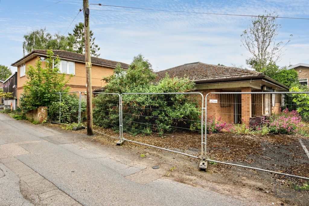 Property photo 2 of 22